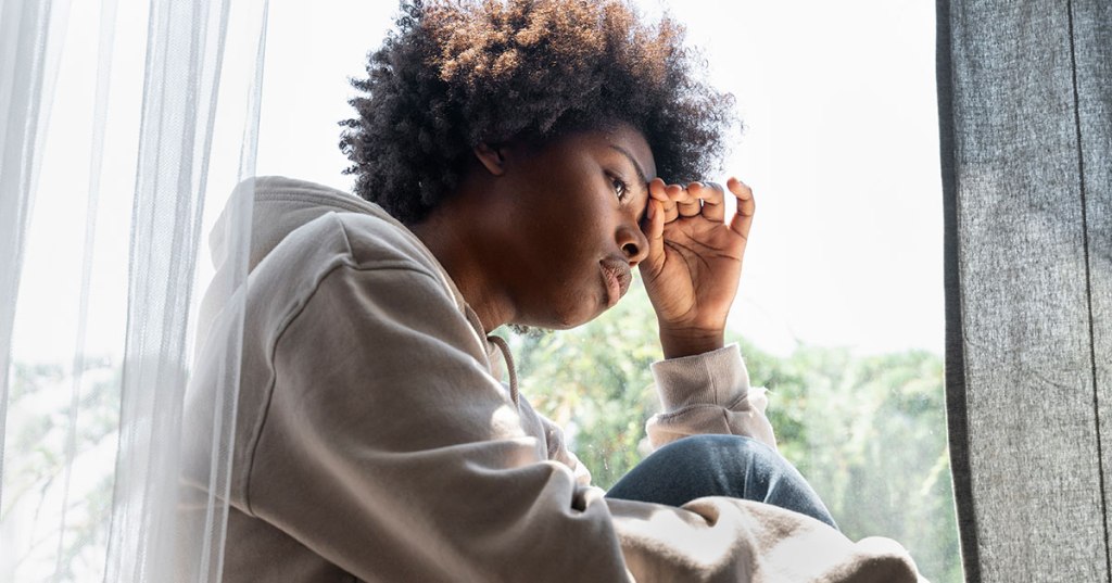 Ansiedade e excesso de pensamentos: quando a mente não consegue desligar